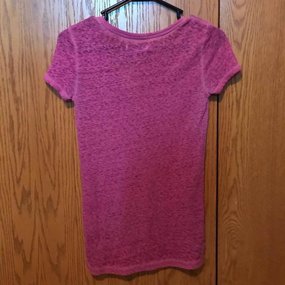V- neck - Picture 2 of 2
